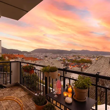 شقة Panoramic Views From Historic Sandviken برغن